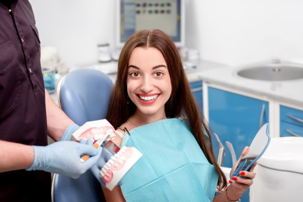 Choosing Between Over The Counter And Teeth Whitening From Your Dentist